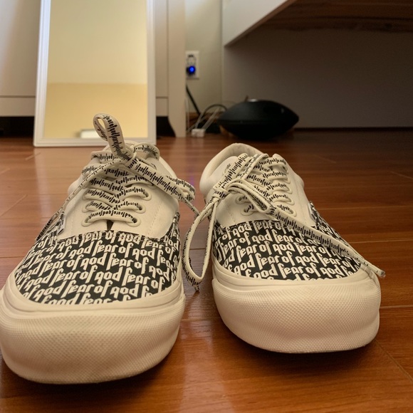 FEAR OF GOD VANS WORN (UPDATED) - Picture 2 of 6
